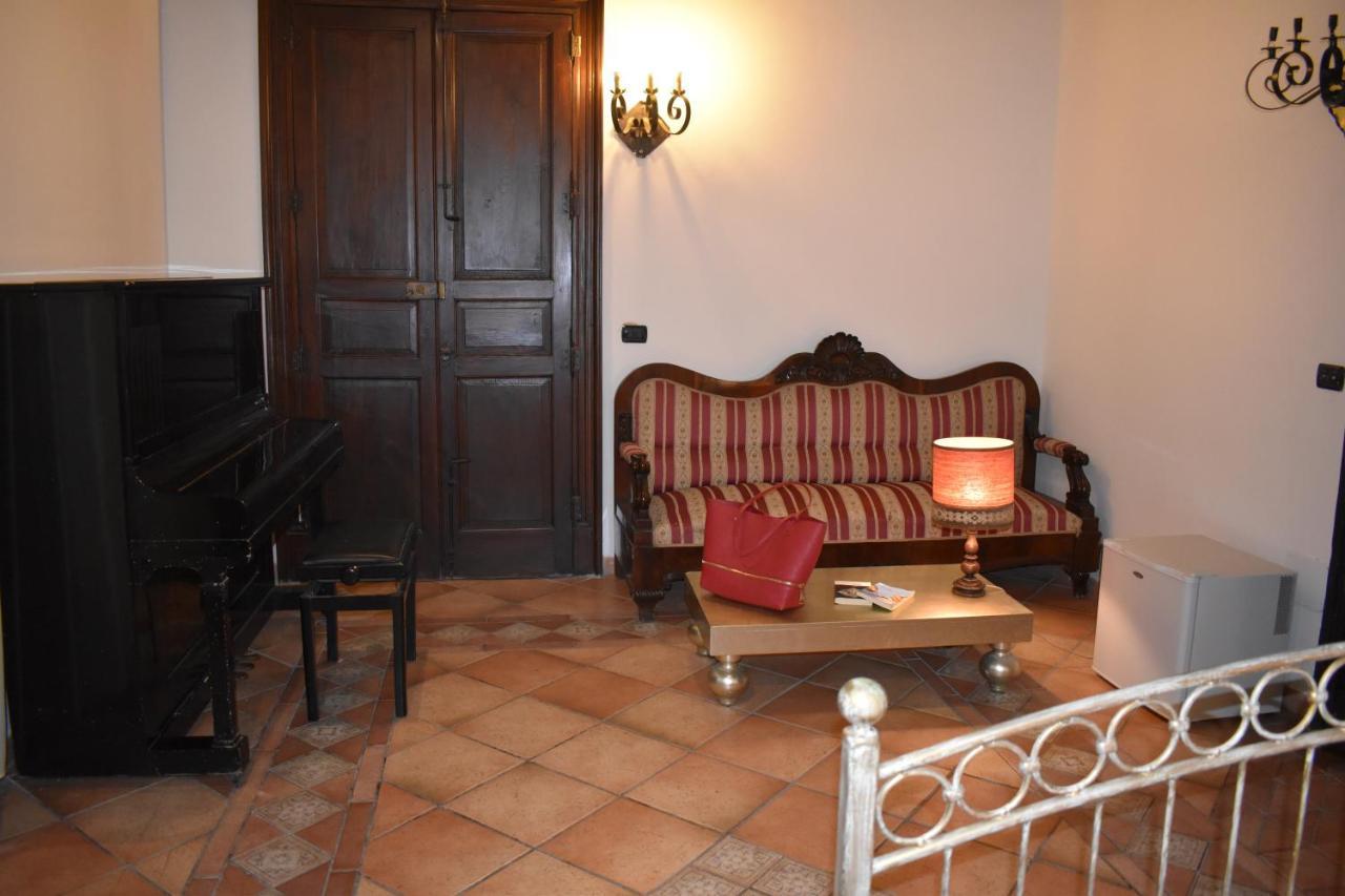 Le Due Torri Bed & Breakfast Filadelfia Exterior foto