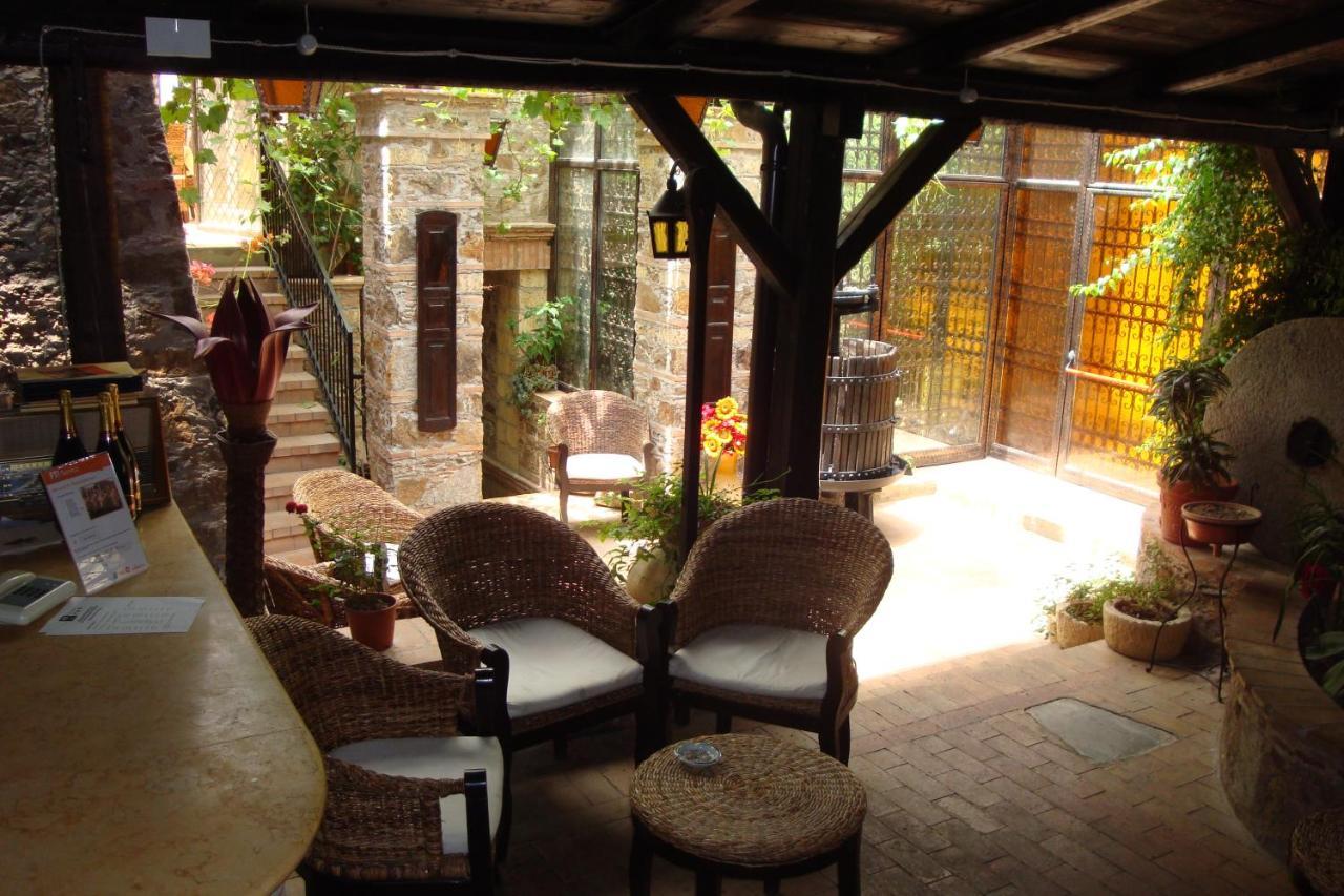 Le Due Torri Bed & Breakfast Filadelfia Exterior foto